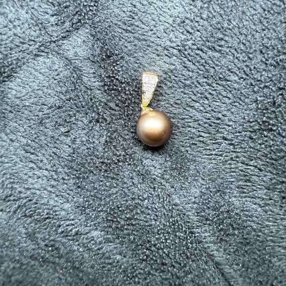 Elegant Brown Pearl Pendant - Picture 1 of 8